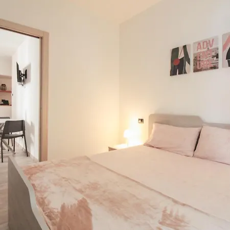 Aria Di Apartment *