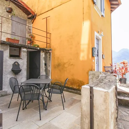 Aria Di Apartment